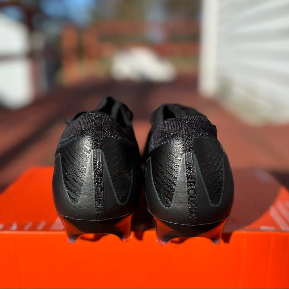 Nike Zoom Mercurial Vapor 16 Elite FG Soccer Cleats